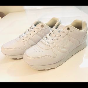 Levi’s White Sneakers